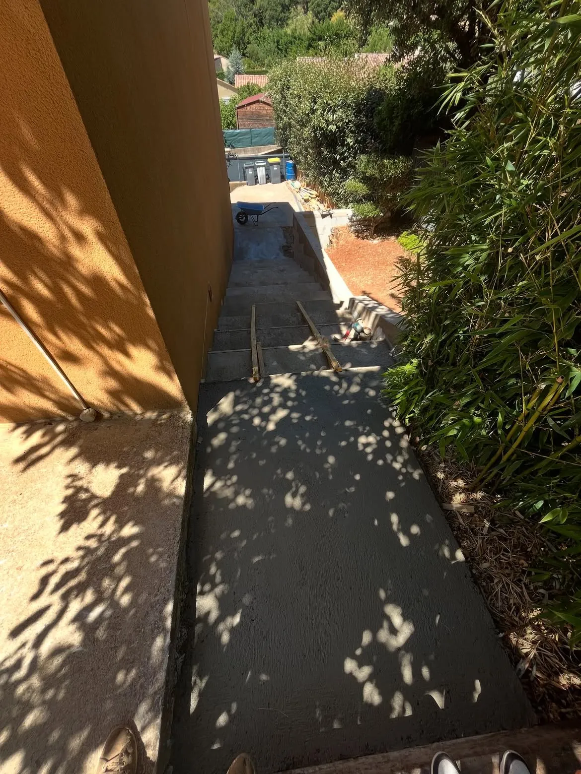 Palier en béton après coulage à Méounes